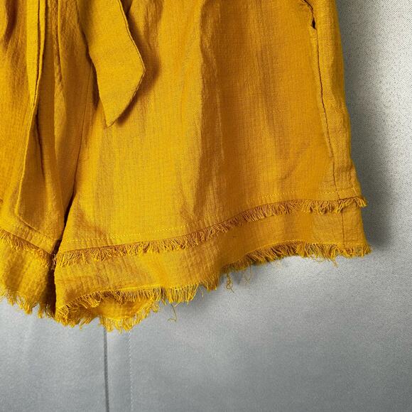 Women's EUC New In Boutique Mustard Gold Paper Bag Tie Waist Cotton Shorts Sz M - Picture 3 of 7